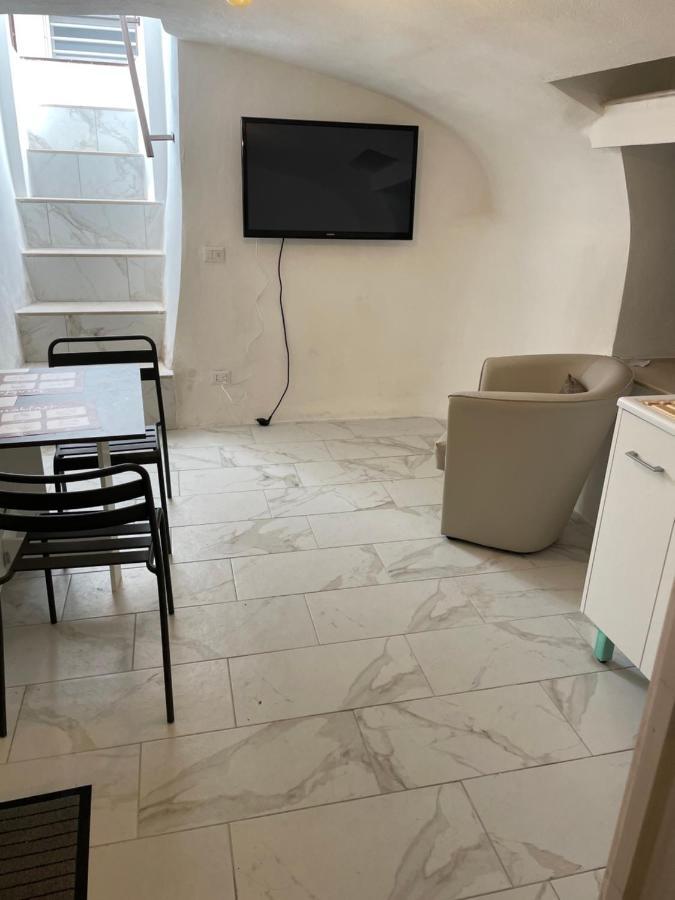 Mory&Clary Cave Palese Airport Bed and Breakfast Bari Exteriör bild