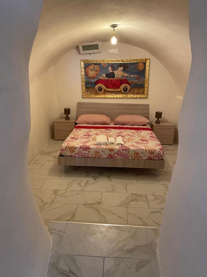 Mory&Clary Cave Palese Airport Bed and Breakfast Bari Exteriör bild